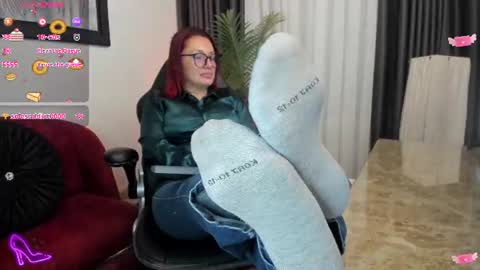 Snapshot of victoriapaker chatting on June 10, 11:20 am victoriapaker online show from June 10, 11:20 am