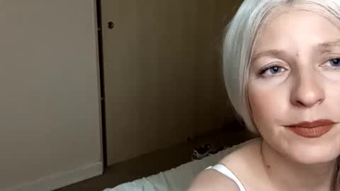 Snapshot of victoriaqueenvip1990 chatting on December 11, 1:58 am victoriaqueen1990 online show from December 11, 1:58 am