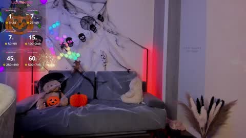 Viktoria online show from October 31, 7:15 pm