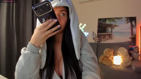 Snapshot of victorias_world chatting on March 26, 8:14 pm Viktoria online show from March 26, 8:14 pm