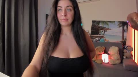 Snapshot of victorias_world chatting on May 29, 6:28 pm Viktoria online show from May 29, 6:28 pm