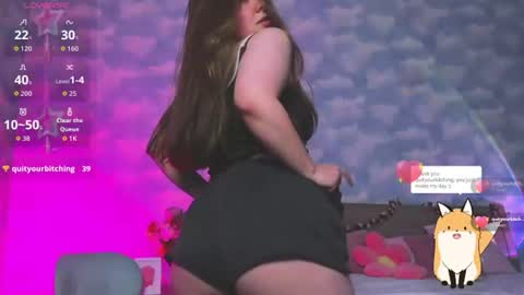 victoriassecrets_ online show from July 11, 8:33 pm