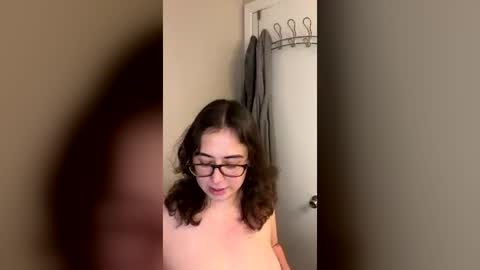 victoriavega307847 online show from July 29, 4:43 am