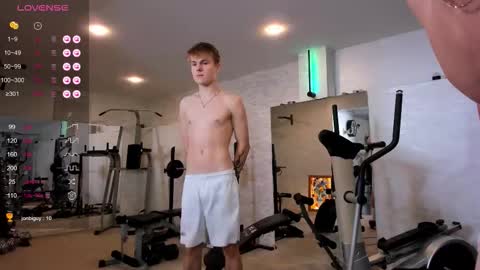 Snapshot of vid2725 chatting on November 8, 3:12 pm David Vitalii online show from November 8, 3:12 pm