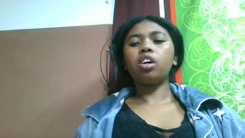 Snapshot of vierge28430 chatting on July 7, 6:12 pm vierge28430 online show from July 7, 6:12 pm