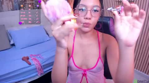 Violet online show from May 28, 8:17 pm