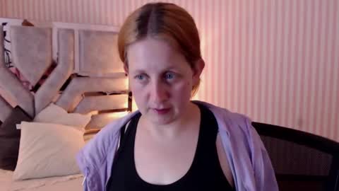 Violeta online show from February 24, 1:02 am