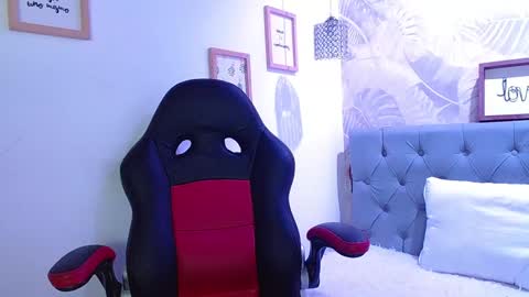 viioleta online show from February 4, 6:27 pm