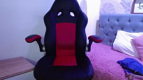 viioleta online show from February 8, 4:04 pm