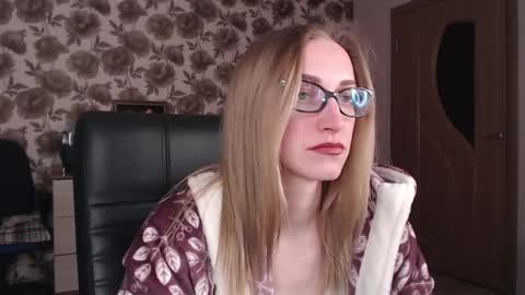 Snapshot of vikaericka chatting on February 11, 5:40 pm Vika online show from February 11, 5:40 pm