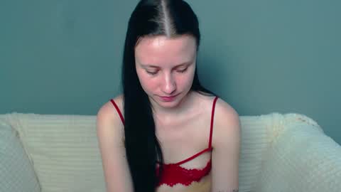 Snapshot of viki_kelt chatting on December 17, 2:33 am Viki Kelt online show from December 17, 2:33 am