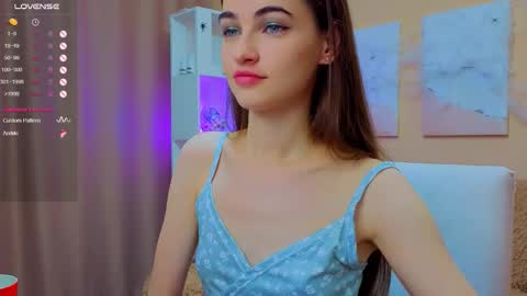 vikiberry online show from November 8, 5:51 am