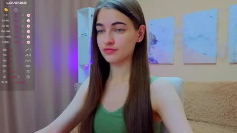 vikiberry online show from November 13, 10:03 am