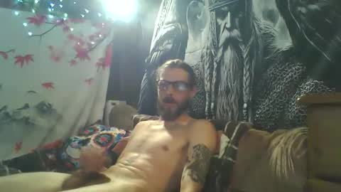 viking43211 online show from October 3, 6:38 pm