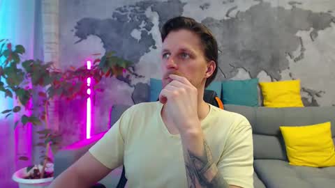 vikingchrisss online show from April 13, 10:32 am