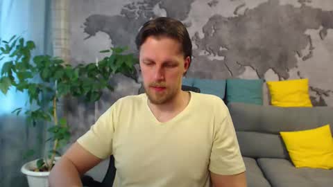 Snapshot of vikingchrisss chatting on April 24, 9:34 am vikingchrisss online show from April 24, 9:34 am