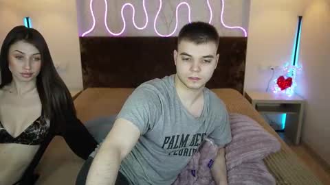 vikki and george online show from November 29, 1:19 am