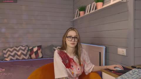 Snapshot of vikki_wye chatting on October 16, 6:47 am Viki online show from October 16, 6:47 am
