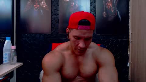 Snapshot of viktorherrera chatting on February 20, 5:13 pm Viktor Herrera online show from February 20, 5:13 pm