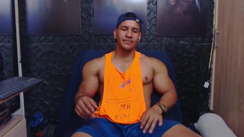 Viktor Herrera online show from April 13, 7:52 pm