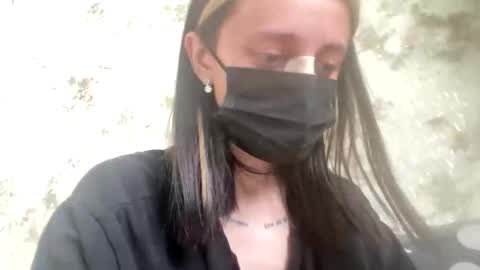 Snapshot of viktoria9898 chatting on April 28, 11:37 am Sweett online show from April 28, 11:37 am