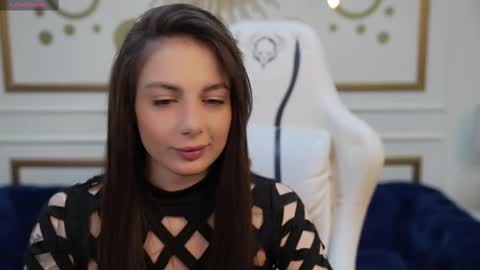 Snapshot of viktoria_storm chatting on February 25, 8:41 pm Alisa online show from February 25, 8:41 pm