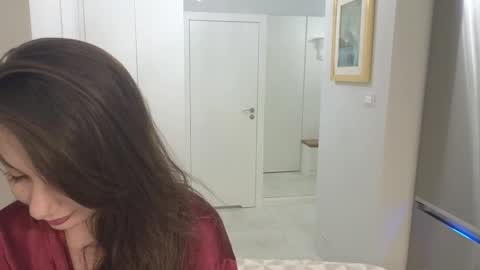 Snapshot of viktoria_storm chatting on October 30, 11:27 pm Alisa online show from October 30, 11:27 pm