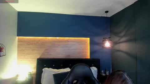 Victoria online show from October 28, 11:18 pm