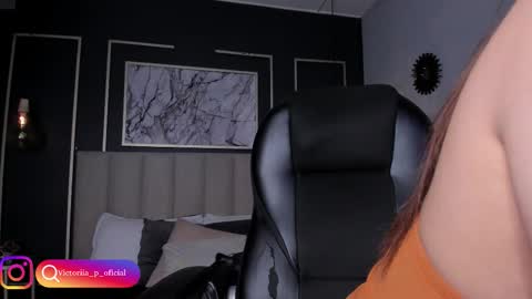 Victoria online show from November 19, 9:37 pm