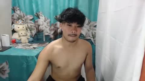 Snapshot of vin_17 chatting on September 28, 12:10 pm Call me Marvin online show from September 28, 12:10 pm