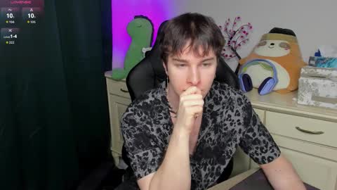 Vincent Strong online show from February 9, 9:13 am