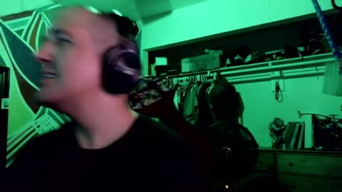 onlyhaveeyes4u online show from April 15, 2:07 am