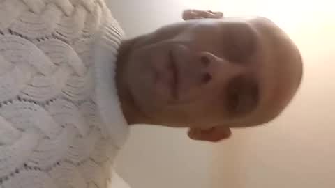 Snapshot of vino1634 chatting on December 31, 7:40 pm vino1634 online show from December 31, 7:40 pm