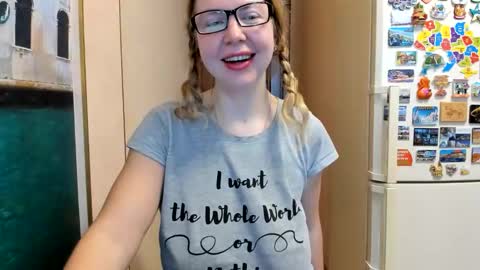 Snapshot of viodetta chatting on November 15, 9:28 am viodetta online show from November 15, 9:28 am