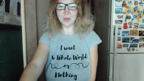 Snapshot of viodetta chatting on November 18, 9:47 am viodetta online show from November 18, 9:47 am