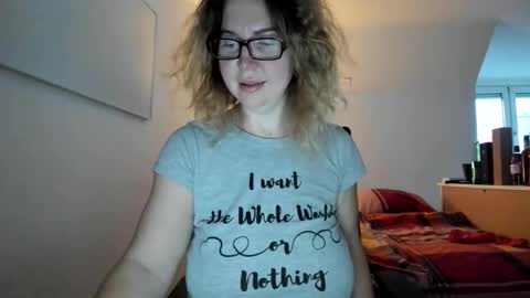 Snapshot of viodetta chatting on January 8, 3:25 pm viodetta online show from January 8, 3:25 pm