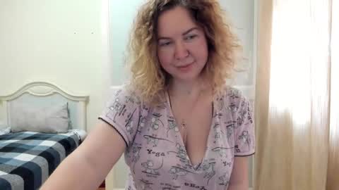 Snapshot of viodetta chatting on February 24, 12:14 pm viodetta online show from February 24, 12:14 pm