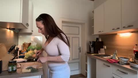 Snapshot of viola_beck chatting on March 19, 10:41 am Vio online show from March 19, 10:41 am