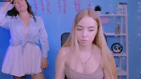 viola_sweet_ online show from July 13, 8:39 am