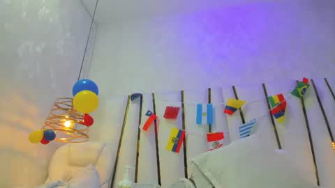 violeet_gray online show from July 11, 11:35 am