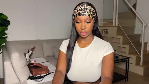 Fantasy Black Girl online show from November 20, 4:56 am