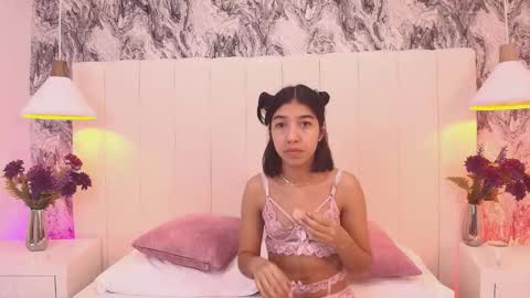 Violeta online show from December 17, 12:55 pm