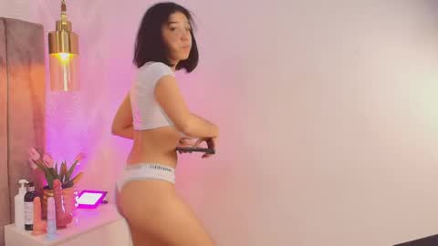 Violeta online show from June 1, 12:40 pm