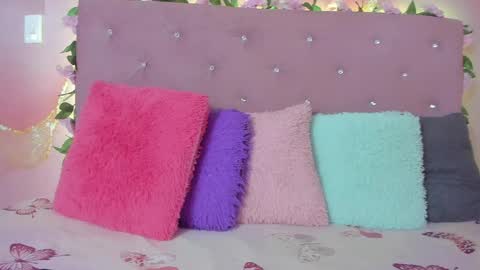 violet__taylor_ online show from April 7, 2:12 am