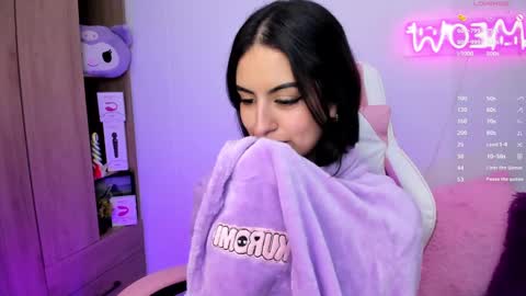 Snapshot of violet_catt chatting on December 6, 8:18 pm Violeta  online show from December 6, 8:18 pm