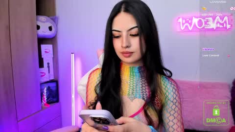Snapshot of violet_catt chatting on February 13, 5:11 pm Violeta  online show from February 13, 5:11 pm