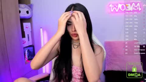 Snapshot of violet_catt chatting on February 21, 8:38 pm Violeta  online show from February 21, 8:38 pm