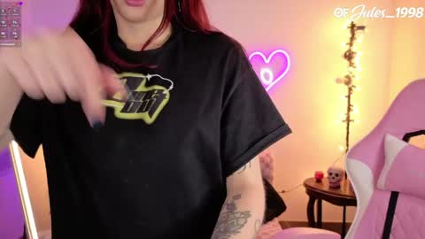 violet online show from March 29, 11:38 pm