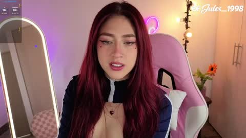 violet online show from May 22, 6:46 pm