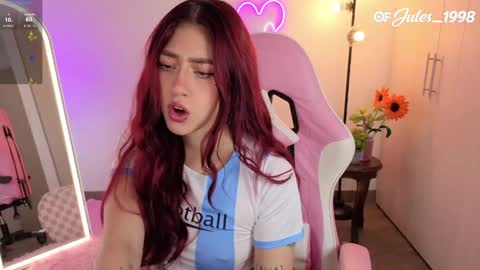 violet online show from May 26, 6:59 pm